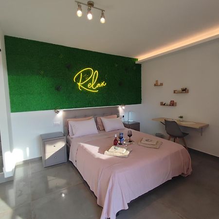 Theasis 5 Luxury Studio With Sea View Neos Marmaras Exterior photo